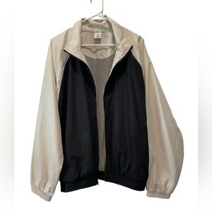 Vintage Black & Cream Color Block Windbreaker Zip Front Jacket Roundtree & Yorke
